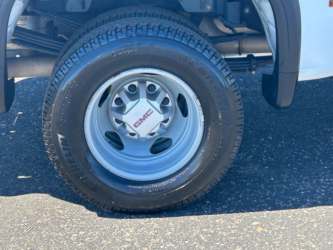 Used 2026 GMC Sierra 3500 Pro w/ Convenience Package AWD/4WD image 10