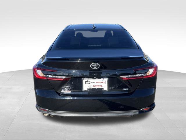 Used 2025 Toyota Camry SE w/ Convenience Package FWD image 4