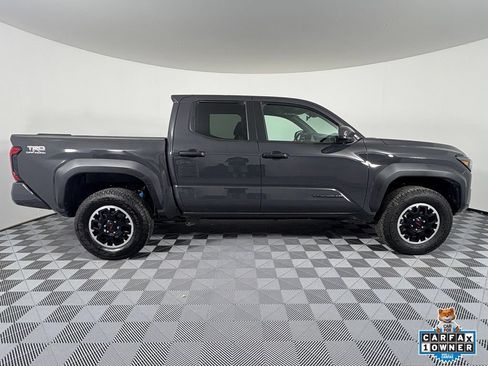 Certified 2022 Toyota Tacoma SR AWD/4WD image 7