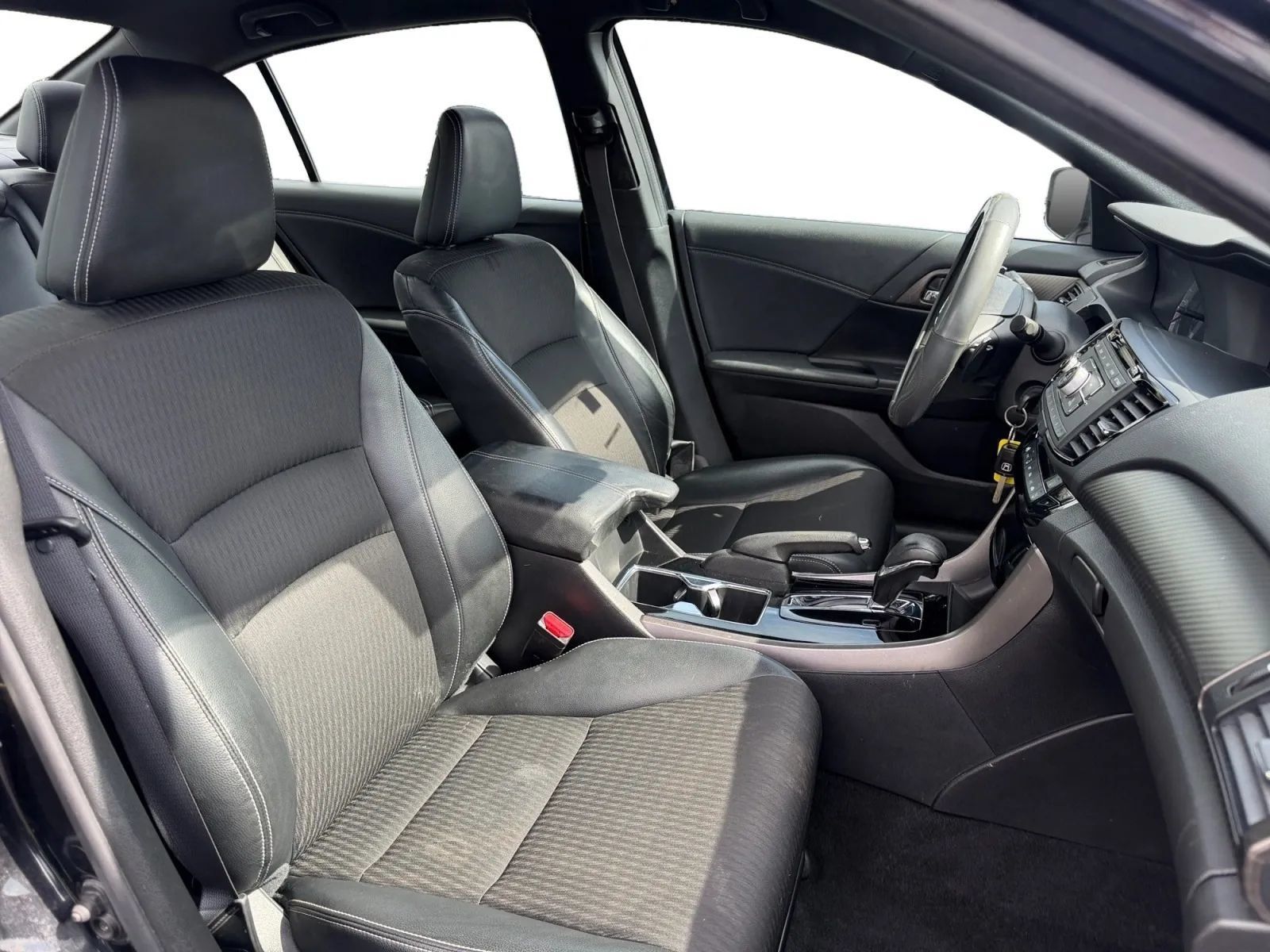Used 2017 Honda Accord Sport image 17