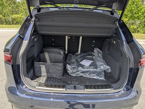 New 2026 Jaguar F-PACE R-Dynamic S image 27