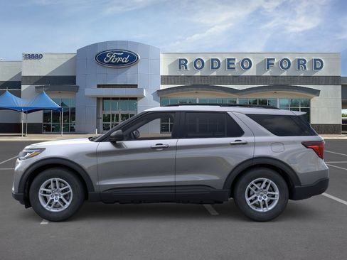 New 2026 Ford Explorer Active RWD image 3