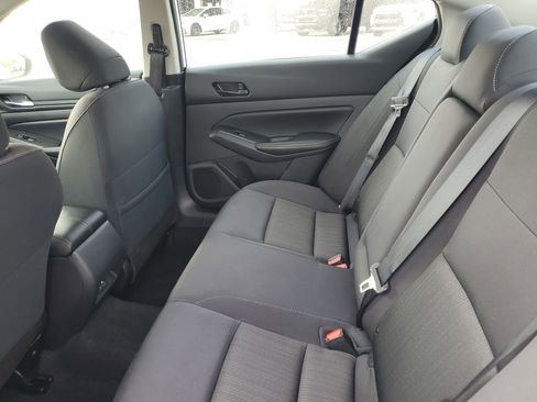 Used 2025 Nissan Altima 2.5 SV image 11