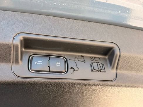 Used 2025 Ford Explorer ST AWD/4WD image 8