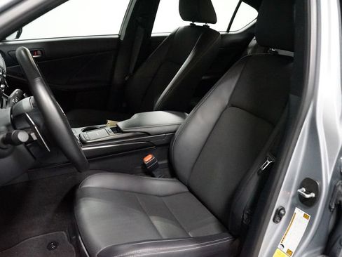Used 2025 Lexus IS 350 F Sport RWD image 6