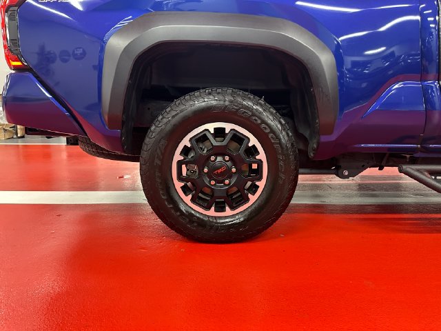 Used 2024 Toyota Tacoma TRD Off-Road AWD/4WD image 30