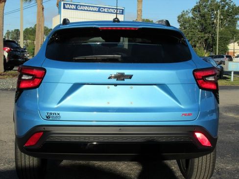 New 2026 Chevrolet Trax RS w/ Sunroof Package image 5