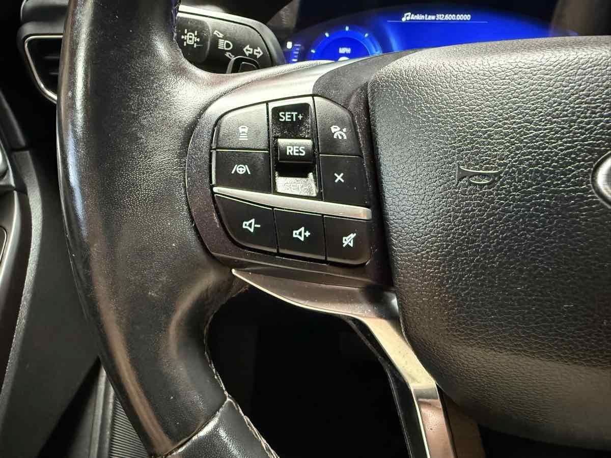 Used 2020 Ford Explorer Platinum w/ Premium Technology Package AWD/4WD image 15