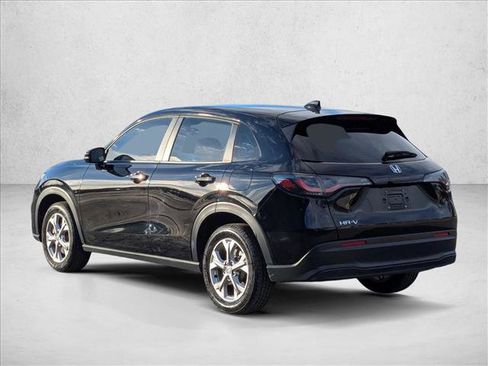 Used 2023 Honda HR-V LX image 8