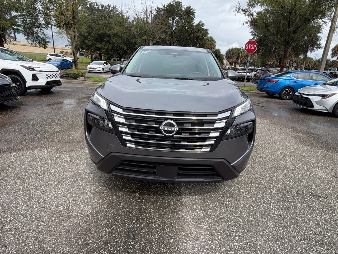 Used 2025 Nissan Rogue SV FWD image 5