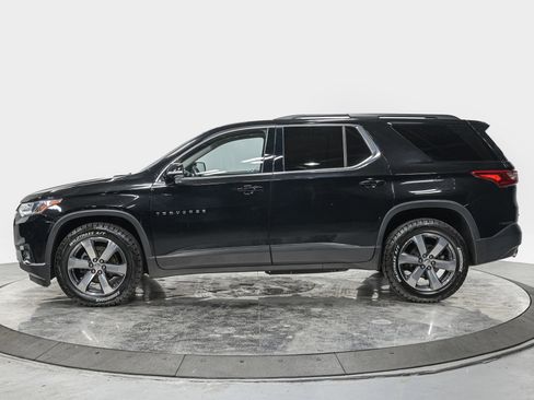 Used 2020 Chevrolet Traverse LT w/ LT Premium Package image 2