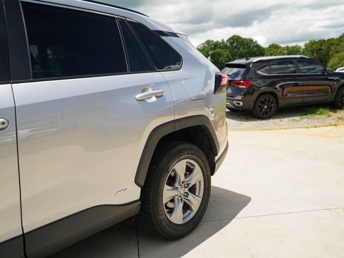 Used 2023 Toyota RAV4 LE AWD/4WD image 21