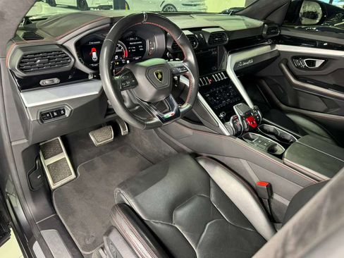 Used 2019 Lamborghini Urus image 9