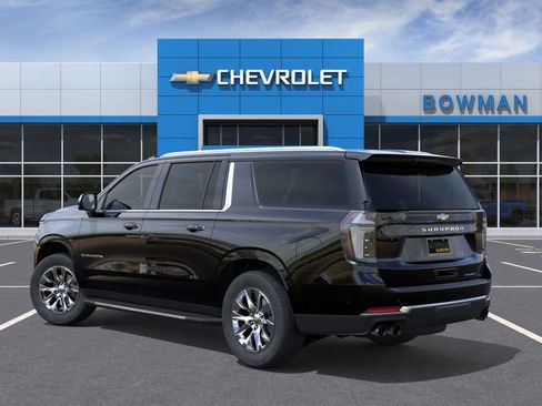 New 2025 Chevrolet Suburban Premier image 3