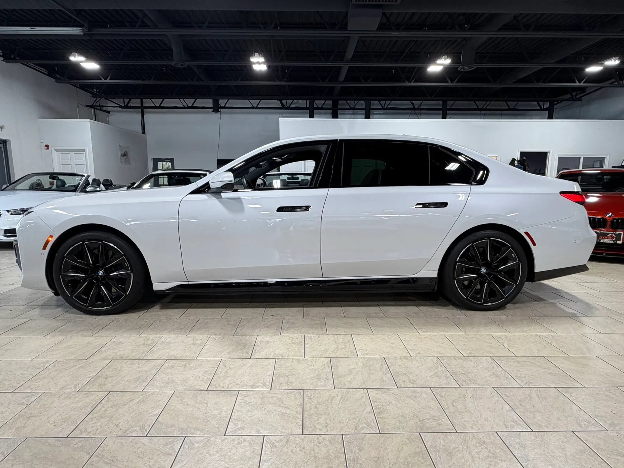 Used 2024 BMW i7 xDrive60 w/ Executive Package AWD/4WD image 25