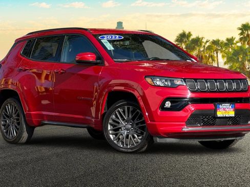 Used 2022 Jeep Compass Limited image 2