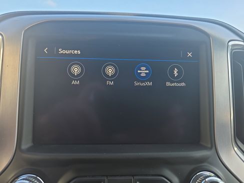 Used 2022 GMC Sierra 1500 SLT w/ SLT Premium Package image 31