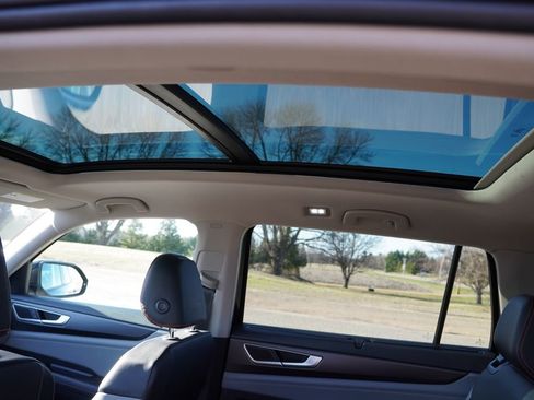 Used 2024 Volkswagen Atlas Peak Edition SEL AWD/4WD image 20