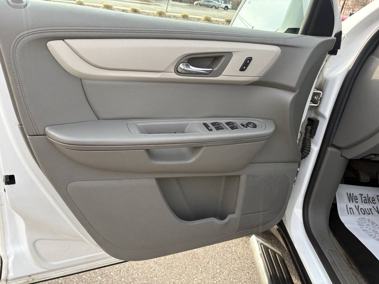 Used 2017 Chevrolet Traverse LT w/ Style and Technology Package FWD image 28