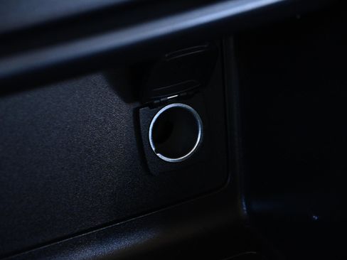 Used 2017 GMC Canyon 2WD Crew Cab w/ Convenience Package image 33