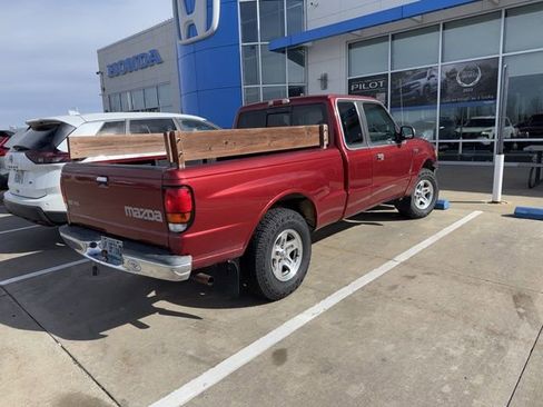 Used 2000 MAZDA B-Series Pickup SE image 4
