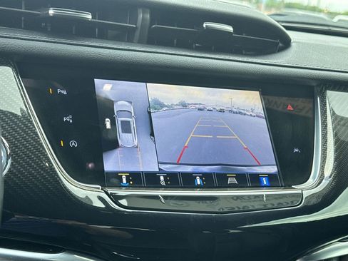Used 2024 Cadillac XT6 Sport w/ Technology Package image 23