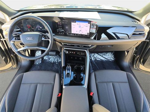 New 2025 Audi Q5 Premium image 9