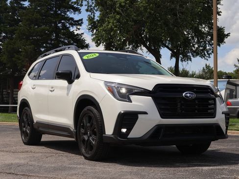 Used 2024 Subaru Ascent Onyx Edition AWD/4WD image 1
