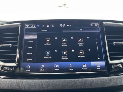 Used 2024 Chrysler Pacifica Touring-L FWD image 14