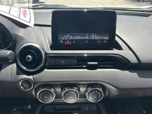 Used 2022 MAZDA MX-5 Miata Grand Touring w/ Weather Package RWD image 18