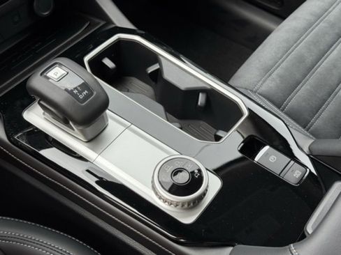 New 2025 Mitsubishi Outlander SEL image 15