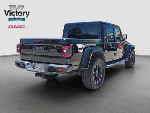 Used 2022 Jeep Gladiator Overland AWD/4WD image 18