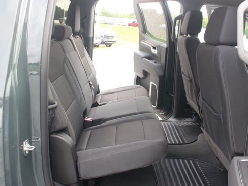 Used 2025 Chevrolet Silverado 1500 LT AWD/4WD image 36