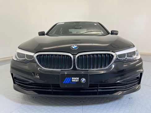 Used 2019 BMW 530e w/ Convenience Package image 5