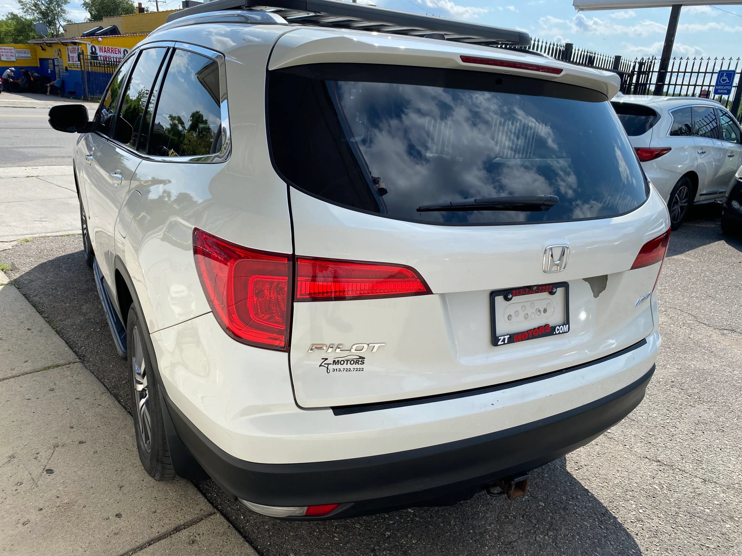 Used 2016 Honda Pilot EX-L image 2