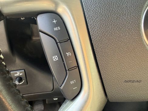 Used 2017 Chevrolet Express 3500 RWD image 11