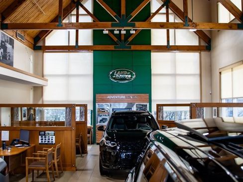 New 2026 Land Rover Range Rover Velar Dynamic SE image 7