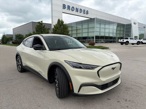 Used 2025 Ford Mustang Mach-E Select w/ Comfort Package Lite AWD/4WD image 1