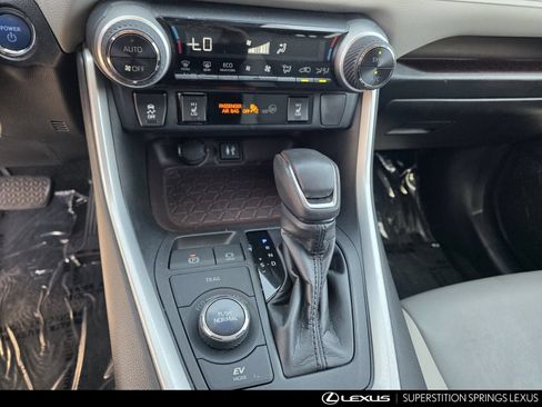 Used 2019 Toyota RAV4 Limited w/ Carpet Mat Package AWD/4WD image 19