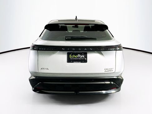 Used 2024 Nissan Ariya AWD image 7