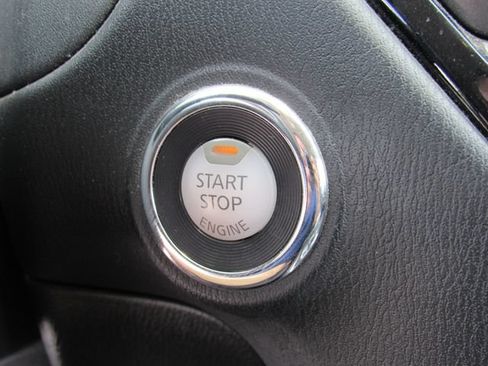 Used 2020 Nissan Pathfinder SV FWD image 27