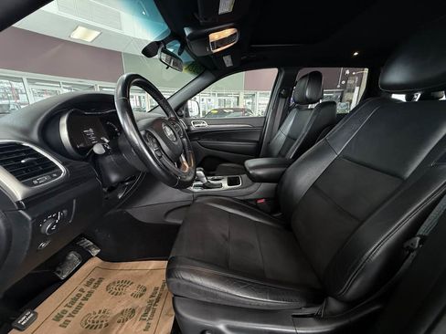 Used 2021 Jeep Grand Cherokee Laredo X image 24