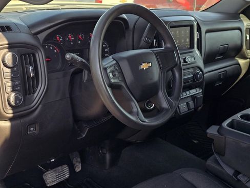 Used 2025 Chevrolet Silverado 2500 Custom w/ Custom Value Package image 26