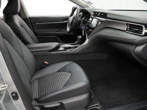 Used 2020 Toyota Camry SE FWD image 48