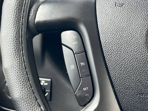 Used 2015 Chevrolet Express 4500 RWD image 26