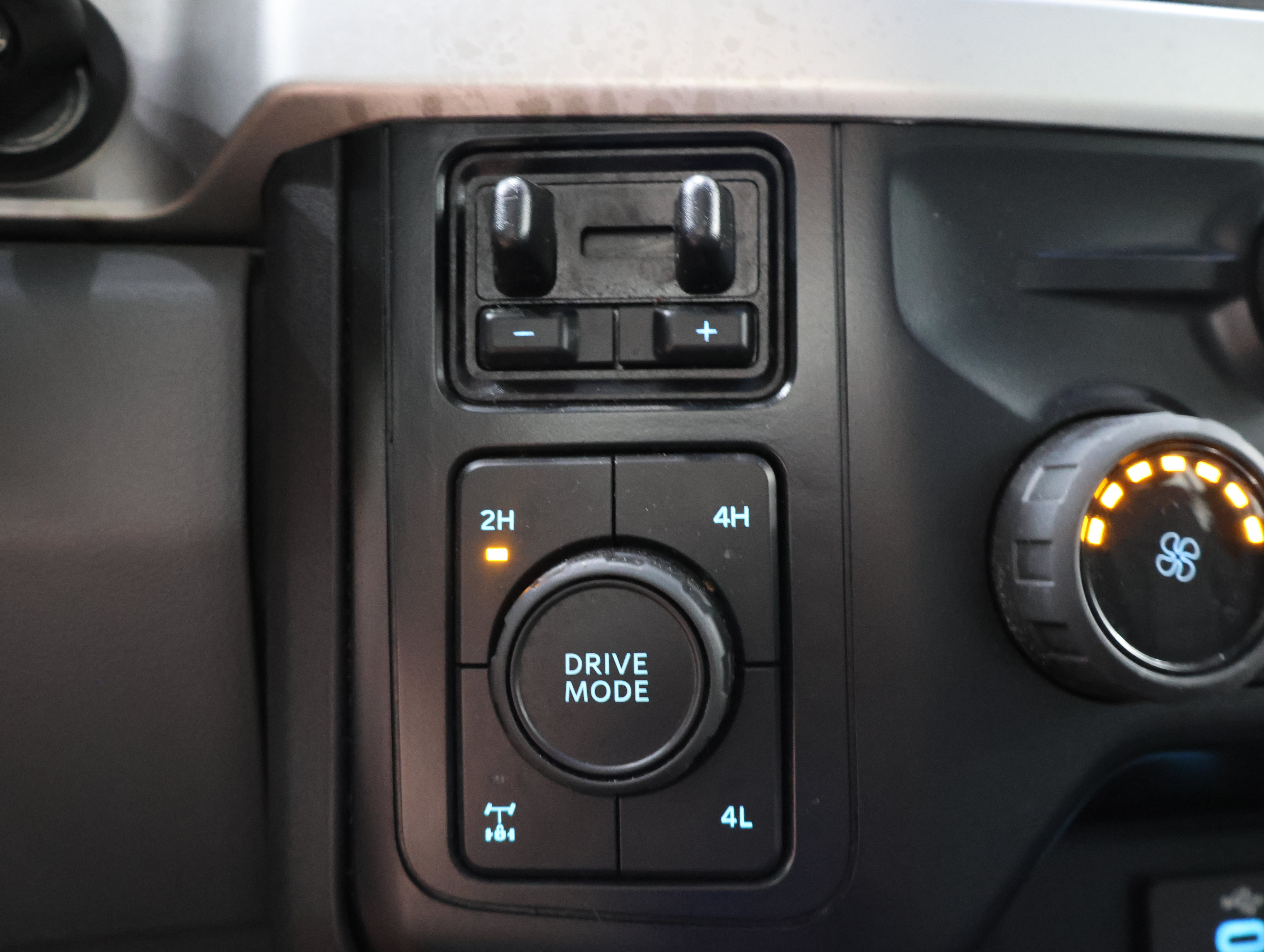 Used 2024 Ford F250 XL w/ STX Appearance Package AWD/4WD image 47