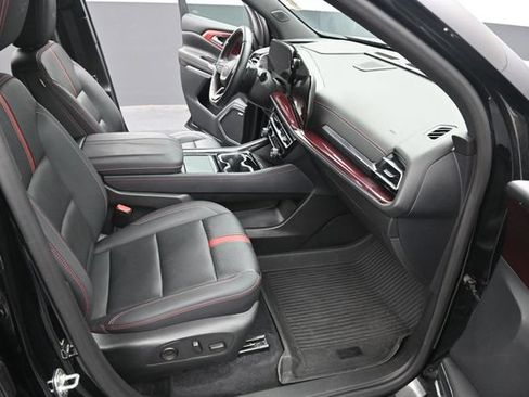Used 2024 Chevrolet Traverse RS AWD/4WD image 29
