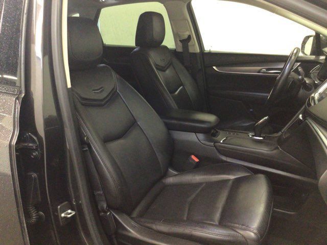 Used 2018 Cadillac XT5 Luxury w/ Driver Awareness Package AWD/4WD image 15