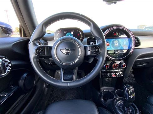 Used 2022 MINI Cooper S image 5