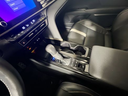 Used 2025 Toyota Camry SE image 26